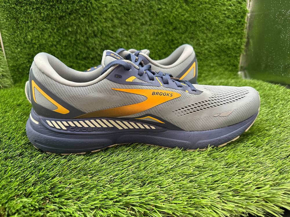Brooks Adrenaline GTS 23 1103911D027 Athletic Sneaker Mens 15D Gray Mesh Running